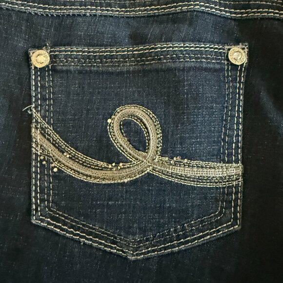 Seven7 Women's Sz 18 Dark Wash Silver Stitching and Diamond Button Jeans - Picture 8 of 9